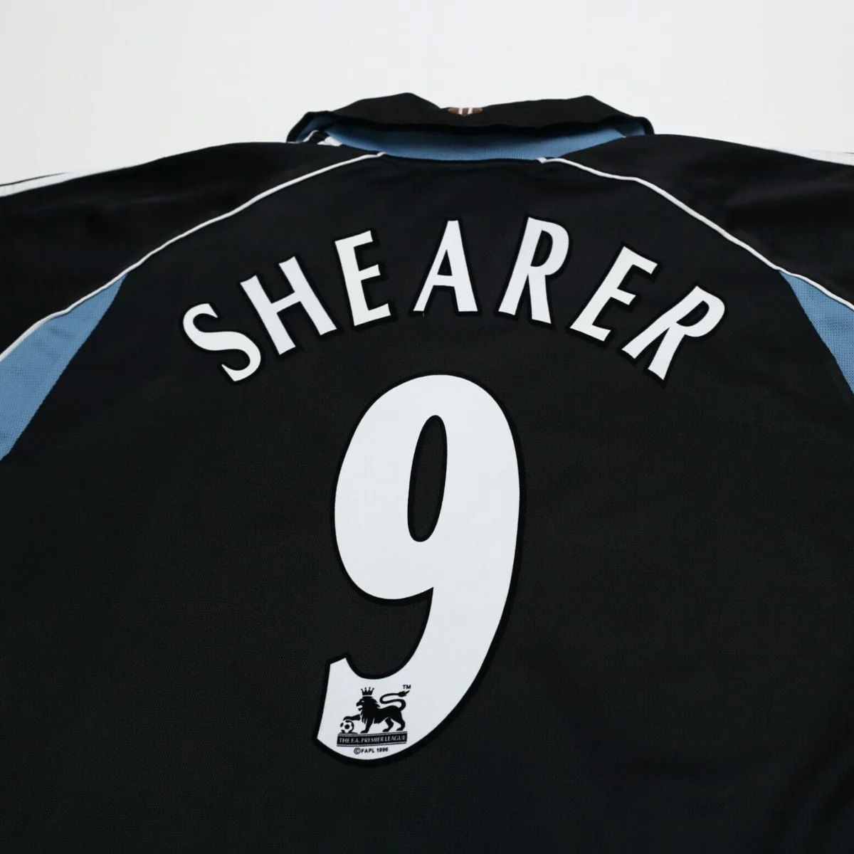 2000-01 Newcastle United FC 2a Equipación - Image 3