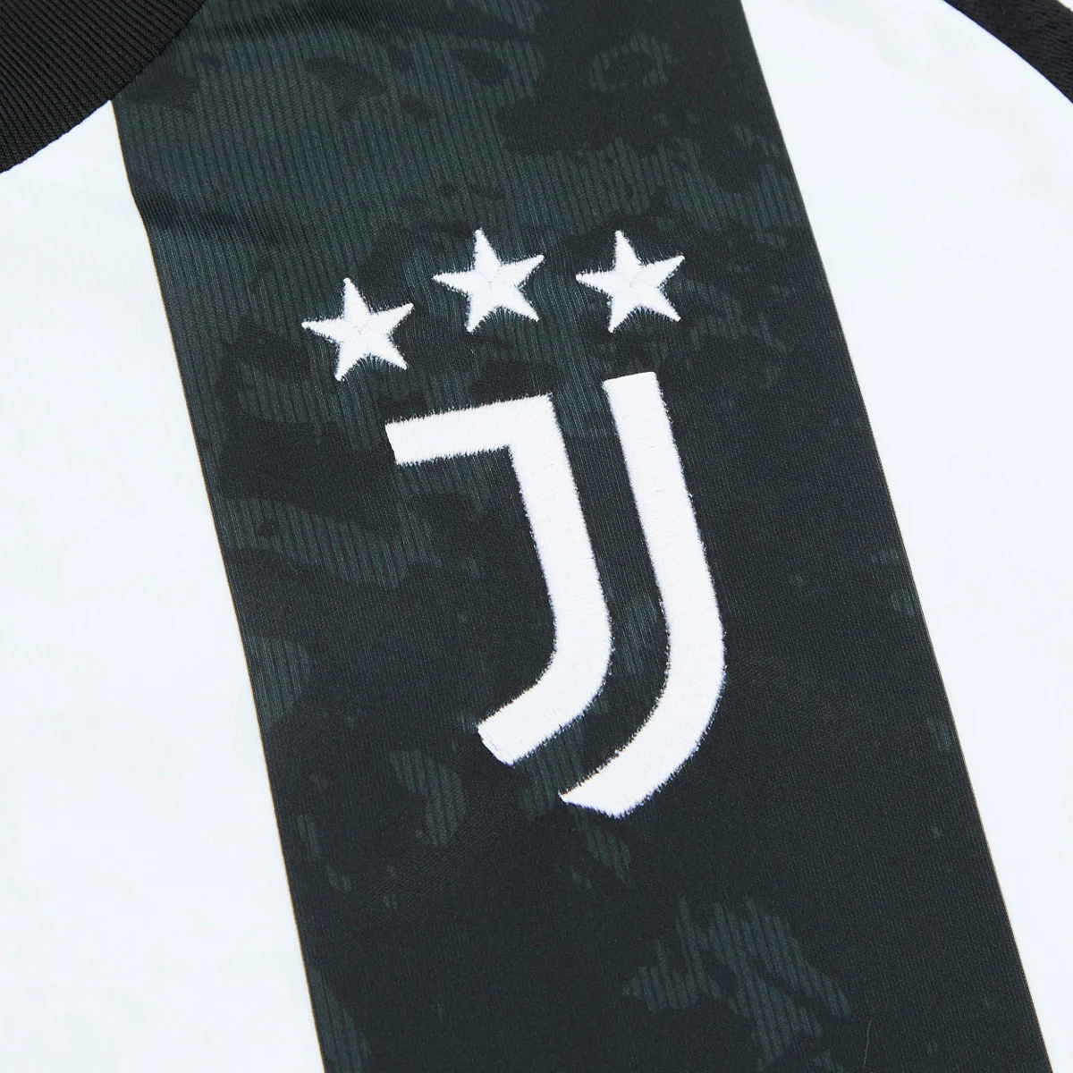 2024-25 Juventus FC 1a Equipación - Image 3
