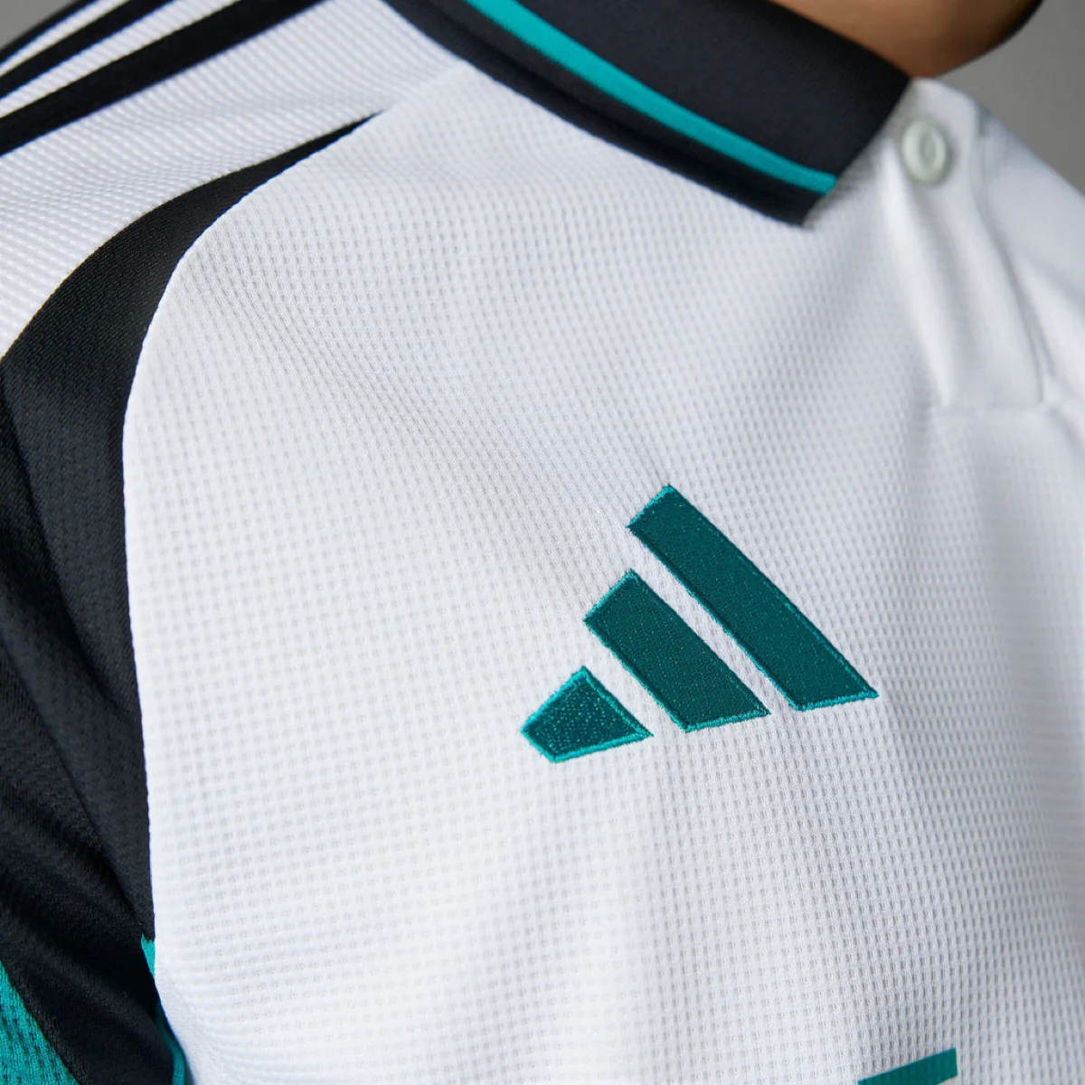 2024-25 Newcastle United FC 3a Equipación - Image 3